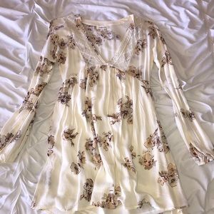 Floral, flowy dress *never worn*